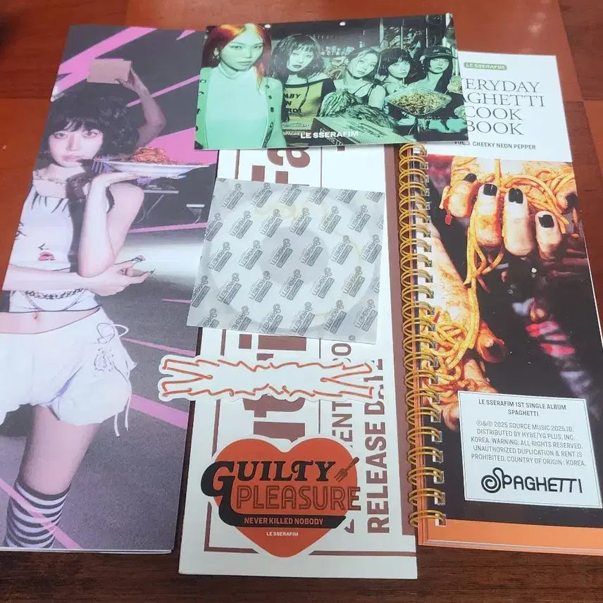 [BUNJANG] LE SSERAFIM Vol. 3 Cheeky Neon Pepper Signed Album / 르세라핌 스파게티 싸인앨범