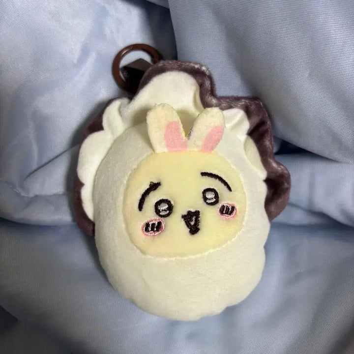 [BUNJANG] Usagi (Oyster) Charm Keychain / 우사기(굴) 키링