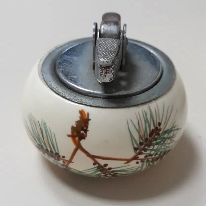 [BUNJANG] Japanese Vintage Lighter and Teacup Set with Pine Leaf Motif / 일본빈티지 라이터 찻잔 세트