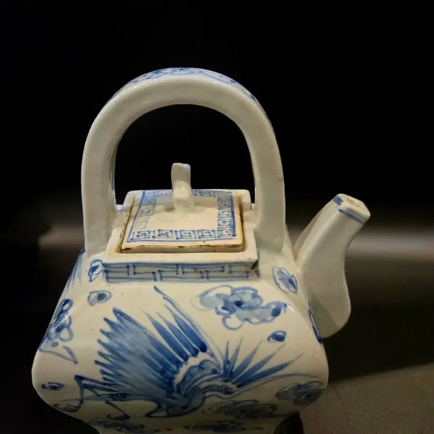 [BUNJANG] Joseon Dynasty White Porcelain Celadon Underglaze Cloud Crane Motif Square Ewer / 백자 청화 운학문 사각 주자