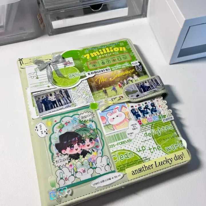 [BUNJANG] BTS A5 Mini/Compact 6-Ring Binder with Inserts / [BTS] A5 미니/콤팩트 6공 바인더 (바꾸 완료 / 속지 포함)