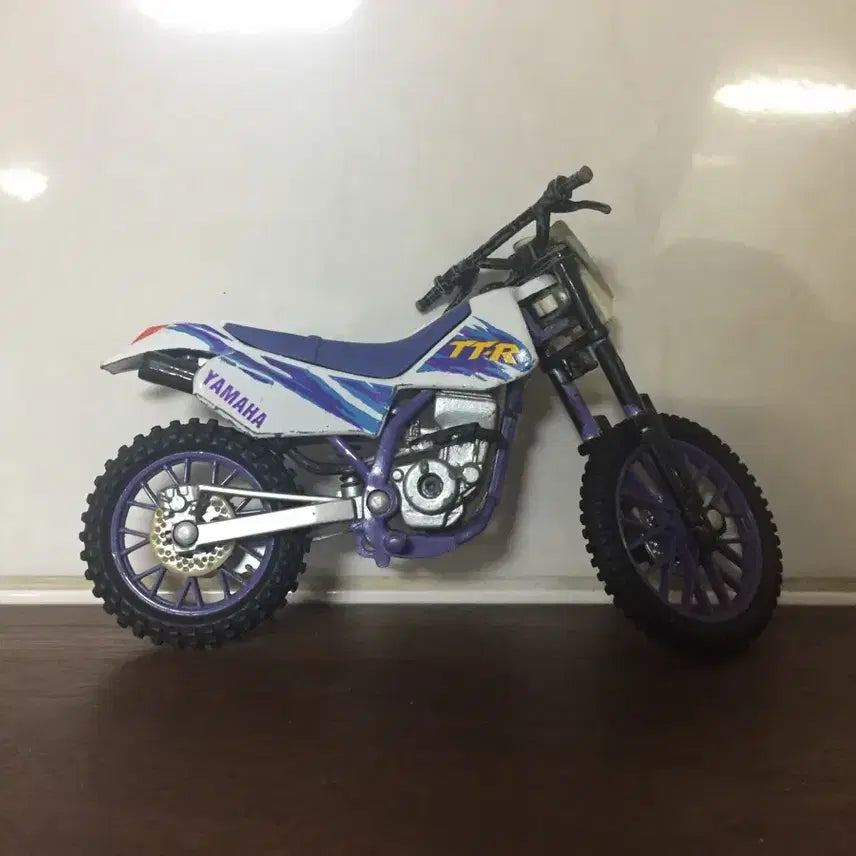 [BUNJANG] Welly 1:18 2001 Yamaha XP500 TMAX Diecast Model / Maisto 1:18 1999 Yamaha TT250R
