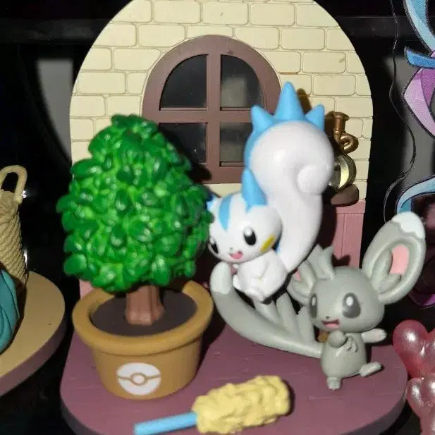 [BUNJANG] Pokemon Re-Ment Desktop Figure Relaxing Home (Chiramii) + Pachirisu / 급처)포켓몬 리멘트 데스크탑 피규어 릴랙싱 홈(치라미)+파치리스