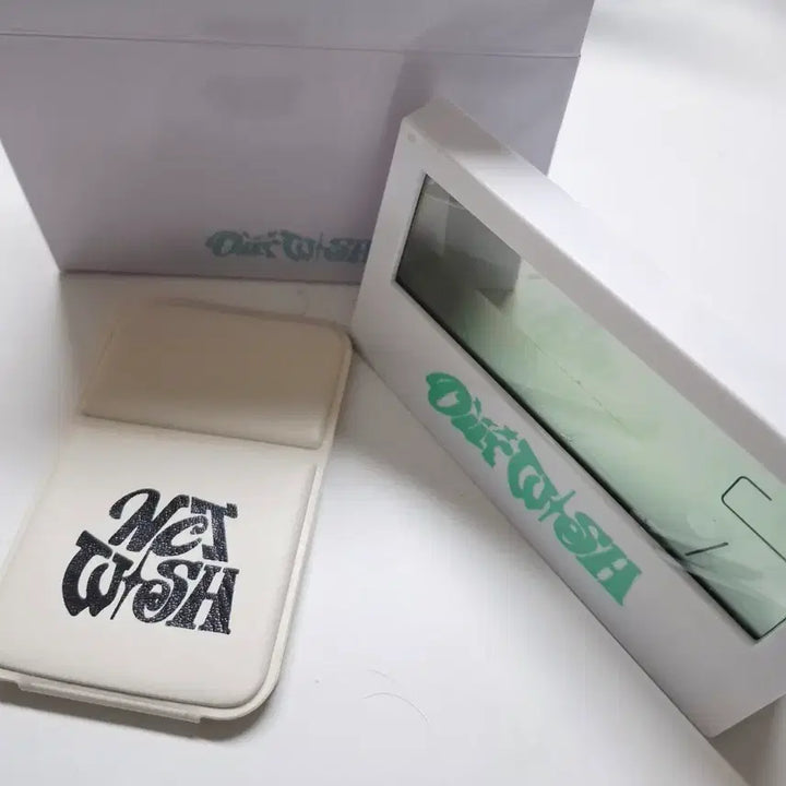 [BUNJANG] NCT WISH Sachaeck Goods + Confetti Set / NCT WISH 사첵 굿즈+컨페티 세트