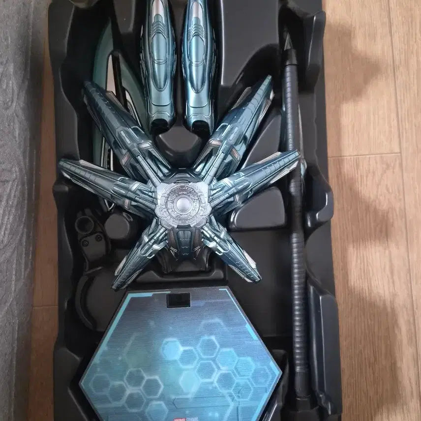 [BUNJANG] Hot Toys Iron Man Mark 85 Hologram Version Figure / 핫토이 아이언맨 마크 85 홀로그램 버전 피규어 홀로그래픽