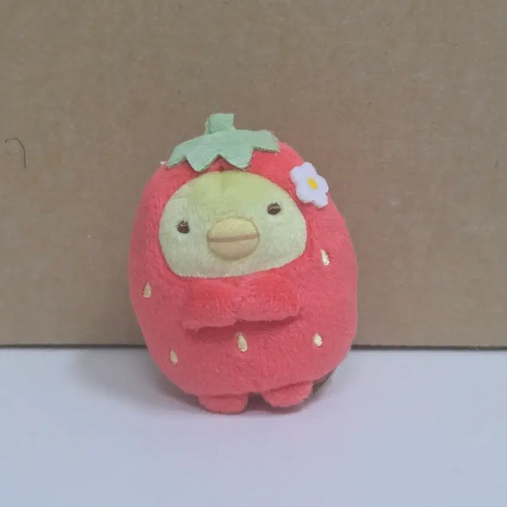 [BUNJANG] San-X Sumikko Gurashi 10th Anniversary Retro Capsule Tenori Strawberry Penguin / 산엑스 스밋코구라시 스미코구라시 10주년 복각 캡슐 테노리 딸기 펭귄