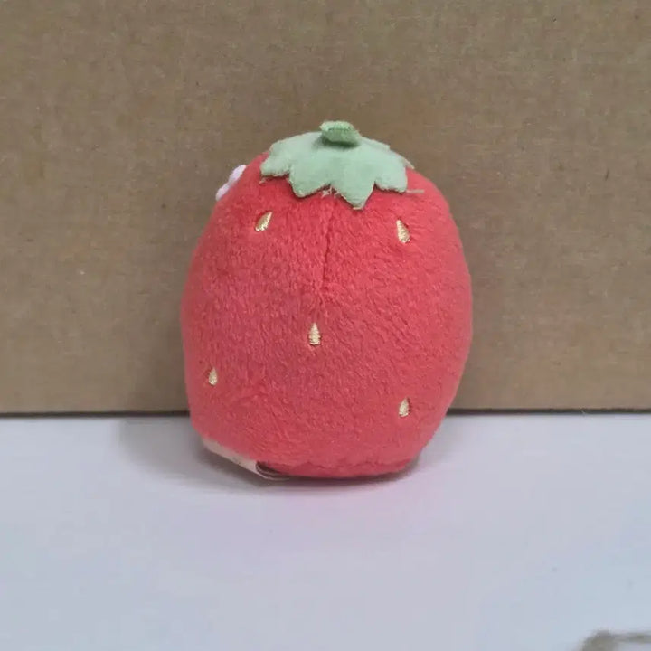 [BUNJANG] San-X Sumikko Gurashi 10th Anniversary Retro Capsule Tenori Strawberry Penguin / 산엑스 스밋코구라시 스미코구라시 10주년 복각 캡슐 테노리 딸기 펭귄