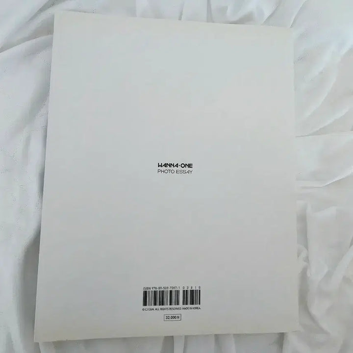 [BUNJANG] Wanna One Photo Essay Vol. 1 Photobook / 워너원 WANNA ONE 포토에세이 1 / 포토집 / 화보집