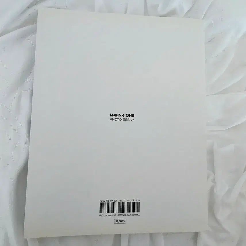 [BUNJANG] Wanna One Photo Essay Vol. 1 Photobook / 워너원 WANNA ONE 포토에세이 1 / 포토집 / 화보집