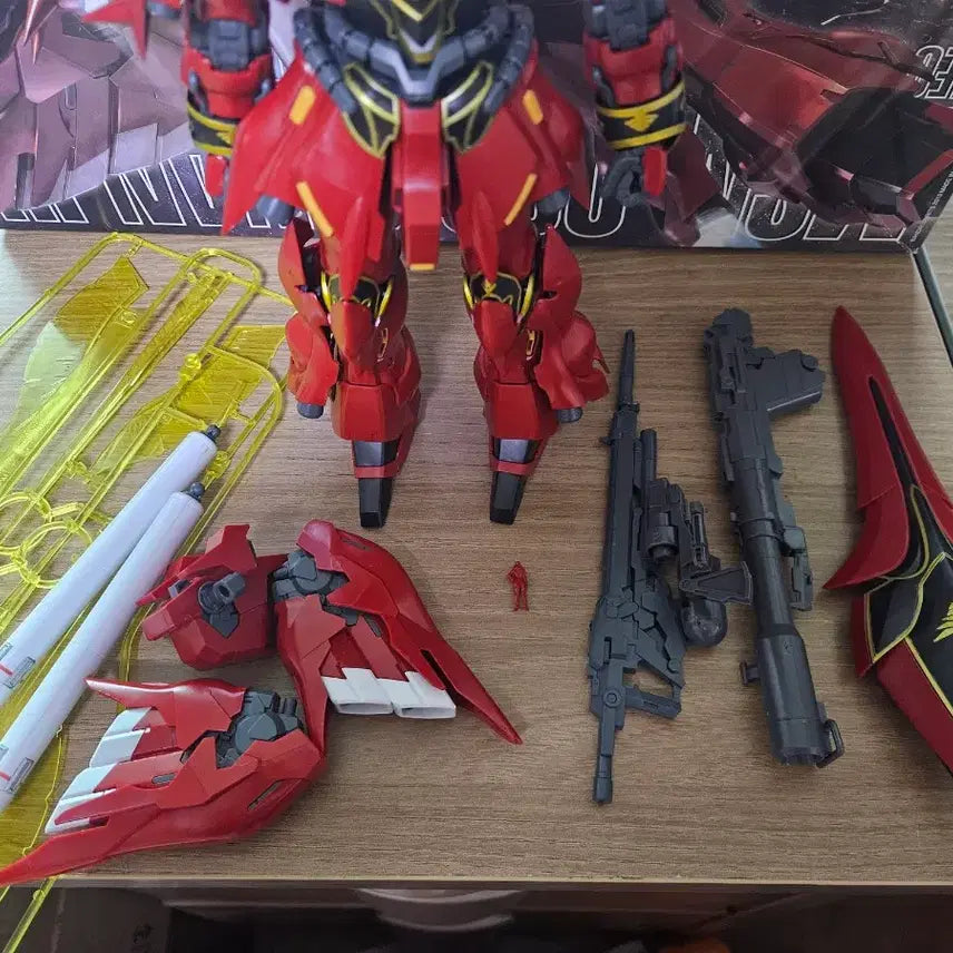 [BUNJANG] MG Sinanju Gundam Model Kit Assembly / 박스O) [MG] 시난주 건담 프라모델 조립품