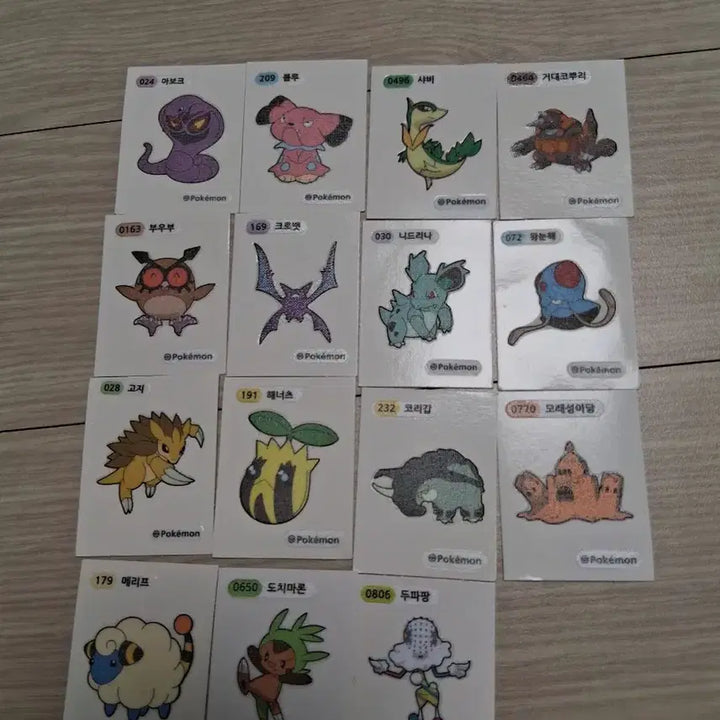 [BUNJANG] Pokemon Stickers 30-Piece Set / 포켓몬 띠부띠부씰 30장(포켓몬 관련 서비스)