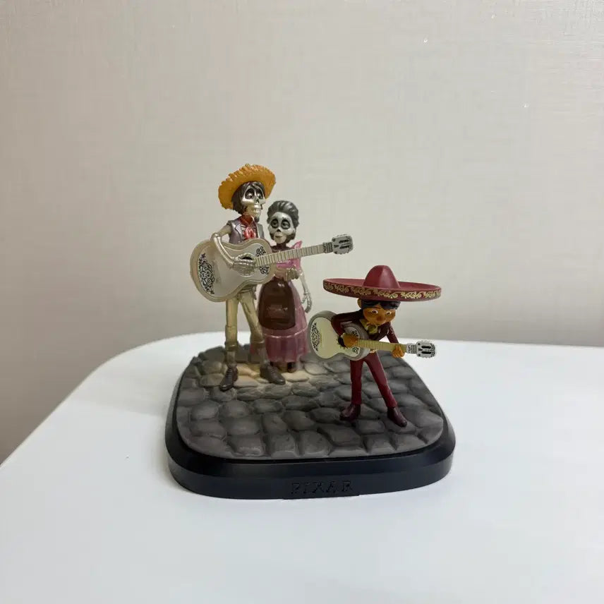 [BUNJANG] Disney Pixar Coco Figure - F Prize / 디즈니 픽사 쿠지 코코 피규어 F상