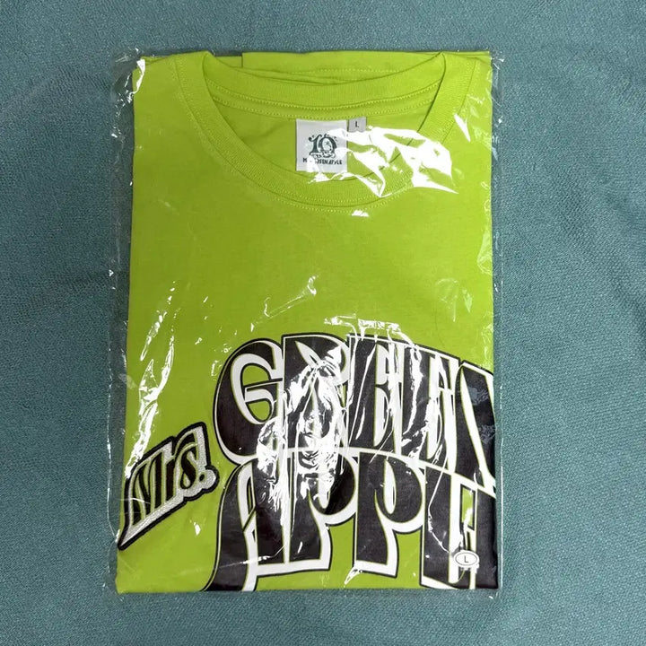 [BUNJANG] Mrs. Greenapple 2025 Summer T-Shirt (Size L) / 미세스 그린애플 2025 썸머 티셔츠 L 사이즈