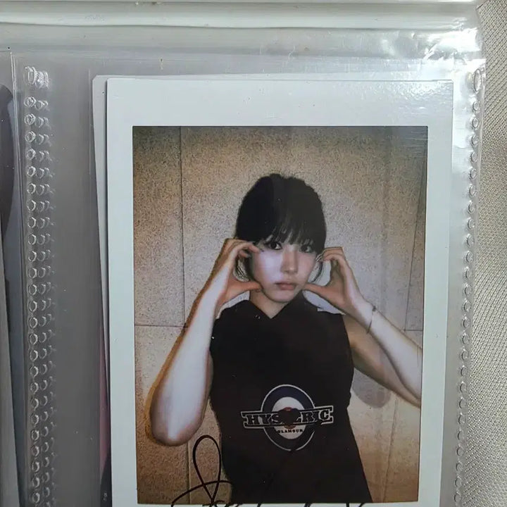 [BUNJANG] Everglow MIA Signed Polaroid / 에버글로우 MIA 싸인 폴라로이드 판매합니다