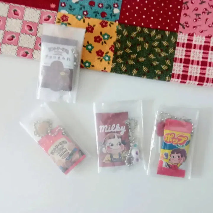 [BUNJANG] Peko-chan Japanese Snack Keychain 4 Types Set / 페코짱 일본 과자 키링 4종 세트