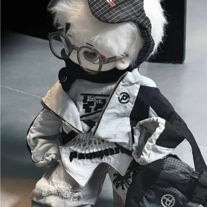 [BUNJANG] 20cm Doll Clothes Plastic Wardrobe Unsealed / plastic 플라스틱옷장 hi 20cm 무속성 솜인형옷