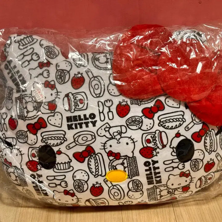 [BUNJANG] Sanrio Hello Kitty Face Cushion (Japanese Authentic) / 아베일 키티 일본정품 얼굴 쿠션
