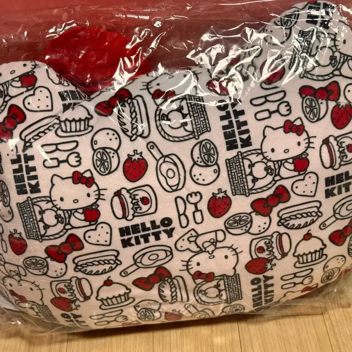 [BUNJANG] Sanrio Hello Kitty Face Cushion (Japanese Authentic) / 아베일 키티 일본정품 얼굴 쿠션