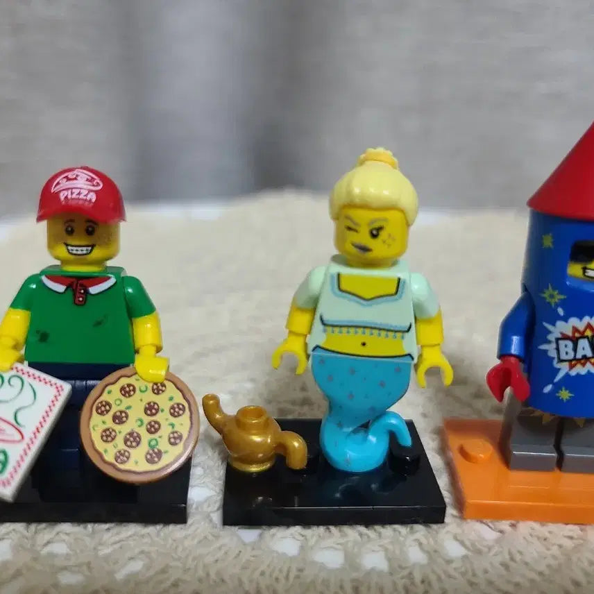 [BUNJANG] Lego Minifigure Pizza Delivery Guy Set / 레고 미니피규어 피자배달부 팝니다.