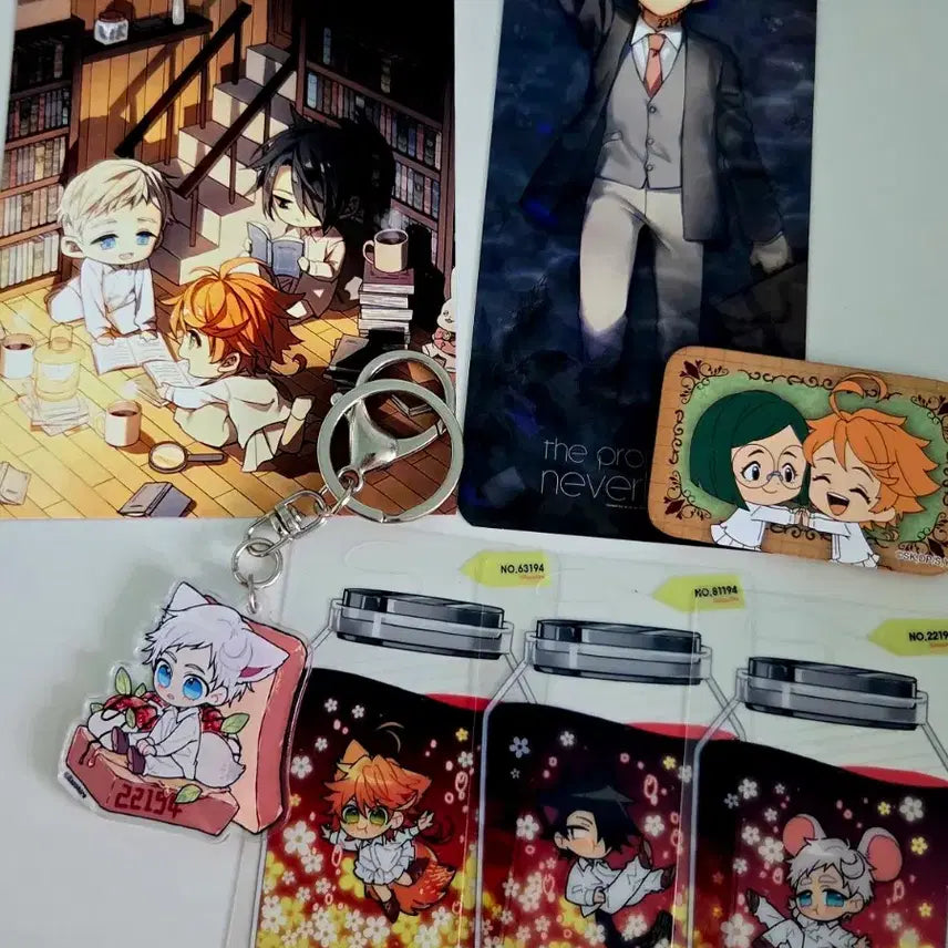 [BUNJANG] The Promised Neverland Merchandise Bundle / 약속의 네버랜드 약네랜 비공굿 일괄 판매