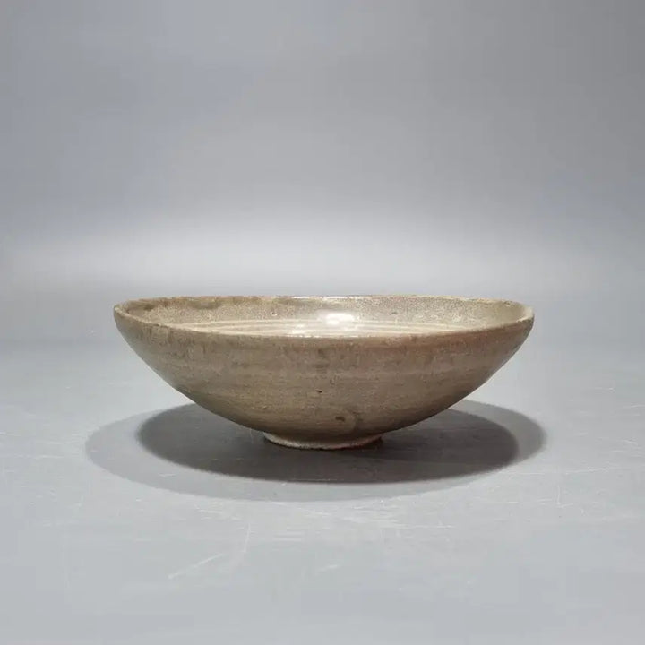 [BUNJANG] 15th Century Joseon Dynasty Buncheong Ware Inhwa Chrysanthemum Bowl / 분청사기 인화문 대접