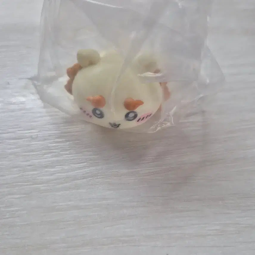 [BUNJANG] Chiikawa Face Ring Gacha Figure (Sealed) / 먼작귀 치이카와 반지 페이스링 가챠 피규어 (시사)