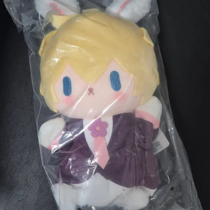 [BUNJANG] Vocaloid Kagamine Rin Rabbit Plush Doll (Unsealed) / 보컬로이드 카가미네 렌 토끼 손인형 누이 미개봉
