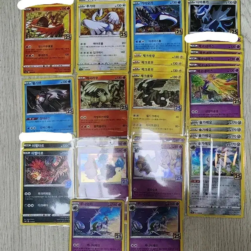 [BUNJANG] Pokemon 25th Anniversary Standard Cards Bundle Set (40 pcs) / 포켓몬카드 25주년 일반카드 40장 일괄