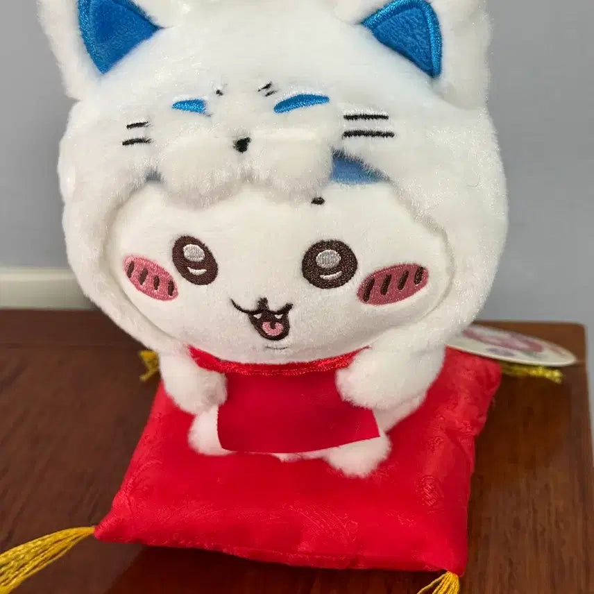 [BUNJANG] Chiikawa Hachware Mogumoguhonpo Fushimi Inari Plush Doll / 치이카와 하치와레 모구모구혼포 후시미이나리 인형
