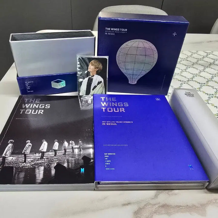 [BUNJANG] BTS BTS Live The Wings Tour DVD Bundle Set (V Photocard) / BTS 방탄 윙콘 윙즈콘 DVD 풀셋(태형 포카) WINGS