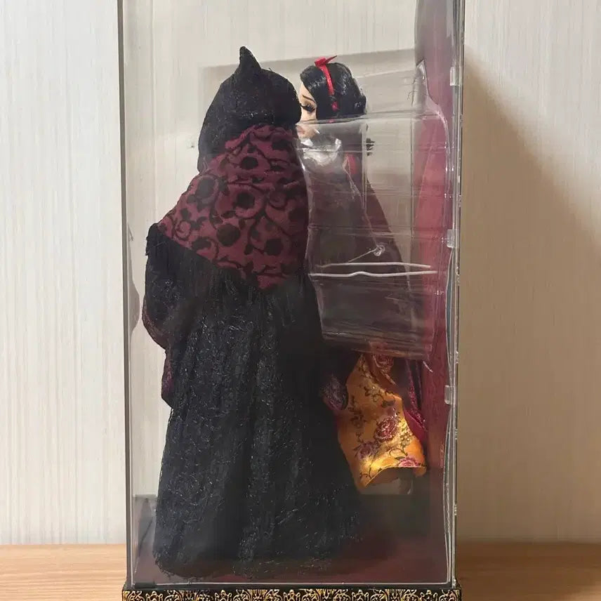 [BUNJANG] Disney Snow White Limited Edition Doll / 디즈니 백설공주 리밋돌 한정판 인형
