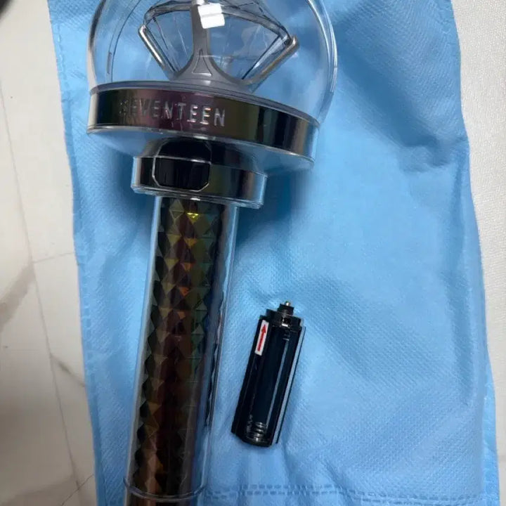 [BUNJANG] SEVENTEEN Carat Bong + Pouch / 세븐틴 응원봉 캐럿봉 + 파우치
