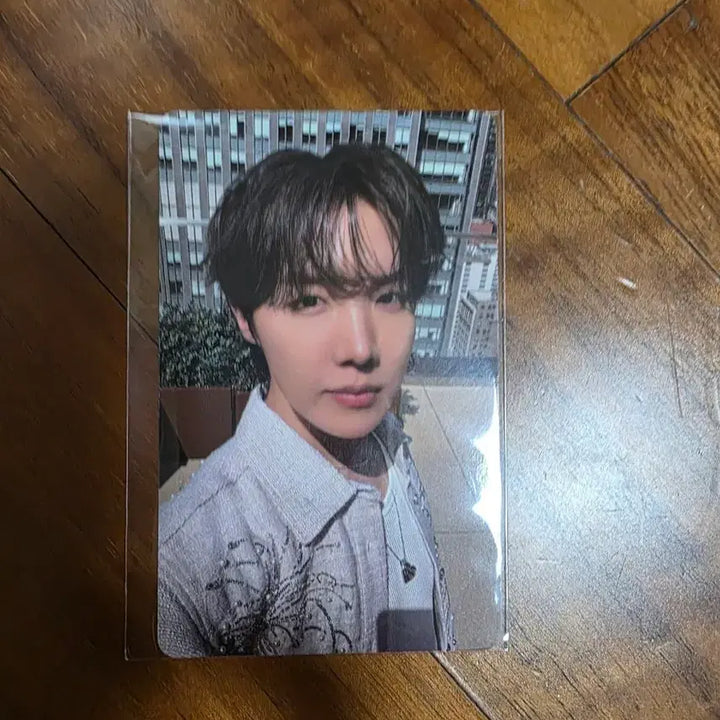[BUNJANG] BTS Arirang Madrid Lucky Draw J-Hope Photocard / 방탄 BTS 아리랑 유럽 마드리드 럭드 j-hope 제이홉