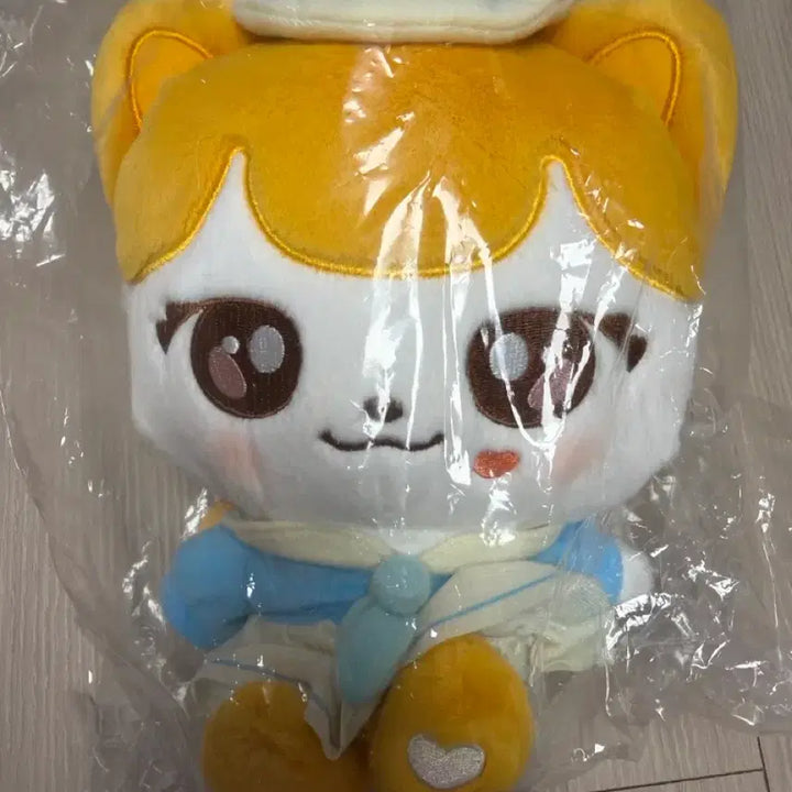 [BUNJANG] IVE MiniV Everland Liz Cheese Plush Doll / 아이브 미니브 에버랜드 리즈 치즈 플러시 인형