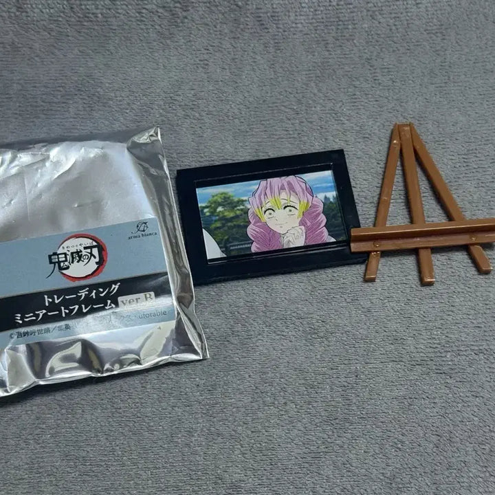 [BUNJANG] Demon Slayer Mitsuri Mini Art Frame Acrylic Stand / 귀멸의칼날 미츠리 미니아트프레임 아크릴액자