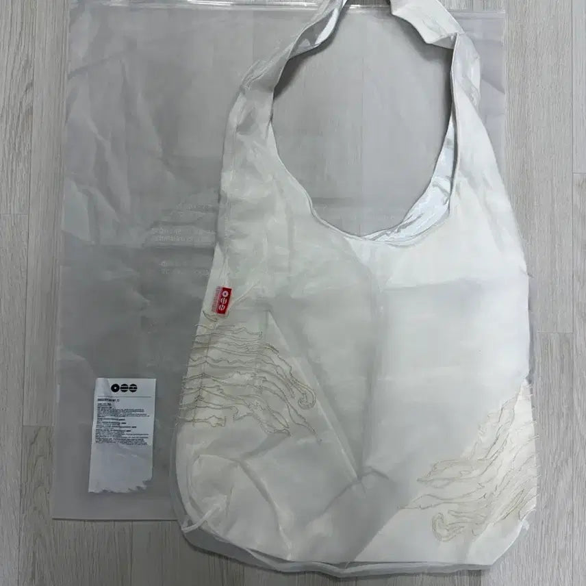 [BUNJANG] BTS Arirang Commemorative Official Shoulder Bag / 방탄소년단(BTS) 아리랑 기념하는 공식 숄더백
