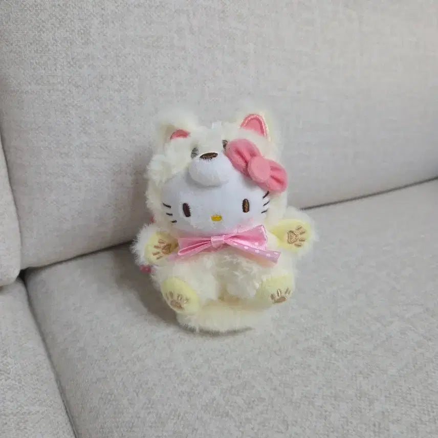[BUNJANG] Sanrio Hello Kitty Fox Kitty Doll Keychain (New) / (새상품) 산리오 헬로키티 여우 키티 인형 키링