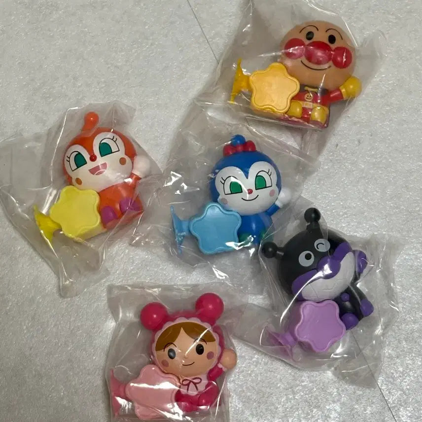 [BUNJANG] Anpanman Hapyappy Toy Shop 5-Piece Figure Set / 앙팡맨 호빵맨 피규어 5종