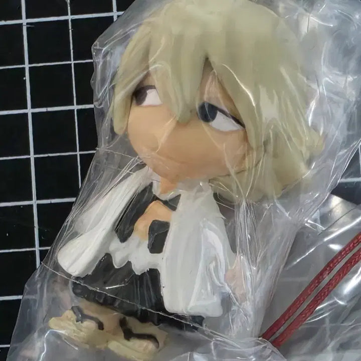 [BUNJANG] Bleach Classic Kisuke Urahara Keychain Strap Figure / [새상품] 블리치 고전 키링 스트랩 우라하라 키스케 피규어