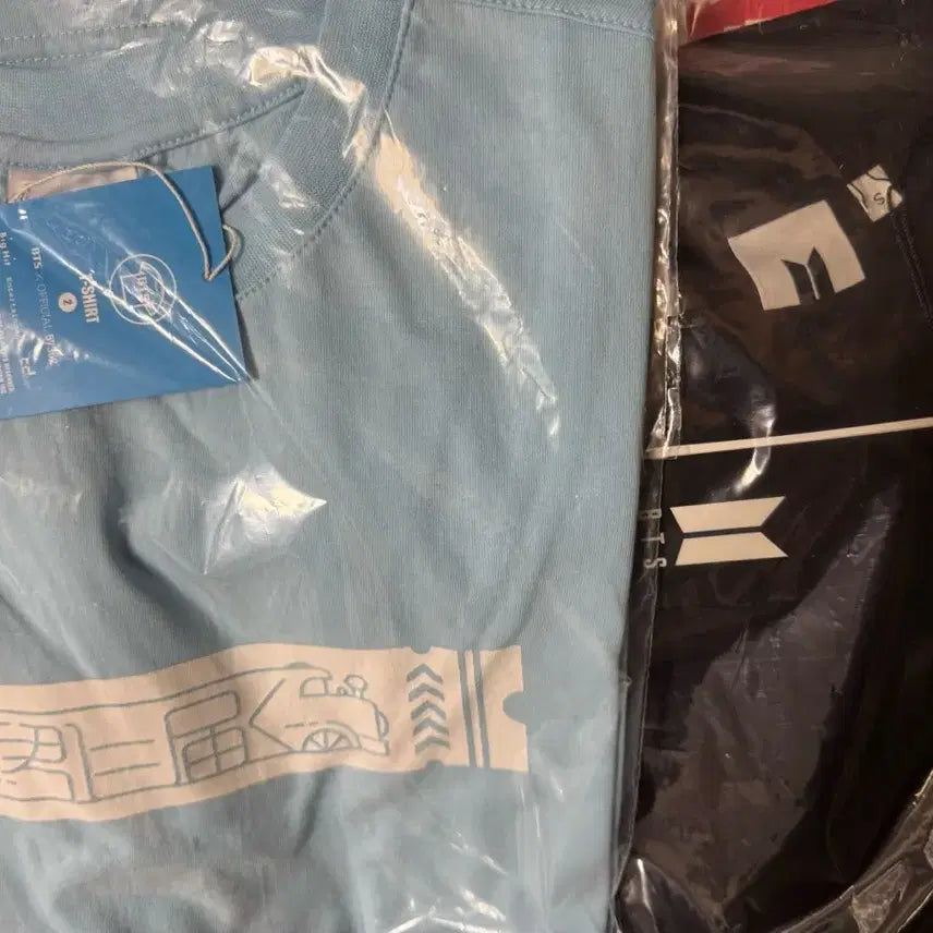 [BUNJANG] BTS Team T-shirt, Blanket, Bag Bundle Set / 방탄 bts 팀 티셔츠 담요 가방 일괄 판매
