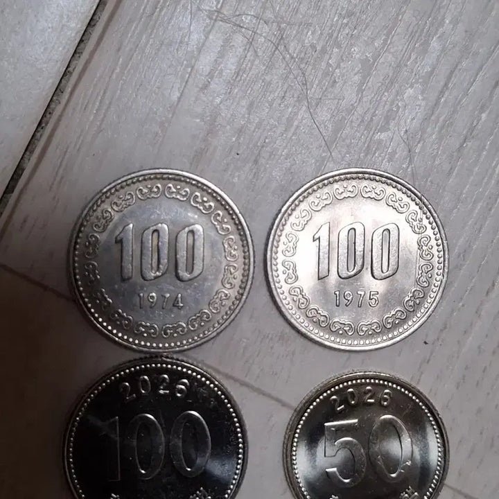 [BUNJANG] 1974, 1975, 2026 Uncirculated 50 &amp; 100 Won Coins / 미사용 1974. 1975. 2026.