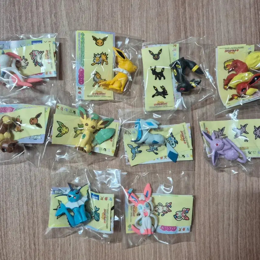 [BUNJANG] Pokemon Gacha Collection (24 pieces) / 포켓몬스터 가챠 24개 일괄로 판매합니다.