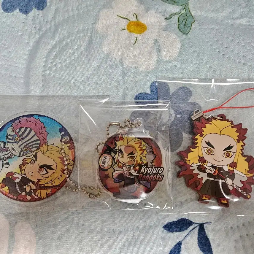 [BUNJANG] Demon Slayer Kyojuro Rengoku Clear File, Keyring, and Postcard Bundle Set / 귀멸의 칼날 렌고쿠 쿄쥬로 클리어 파일&amp;키링&amp;엽서 일괄