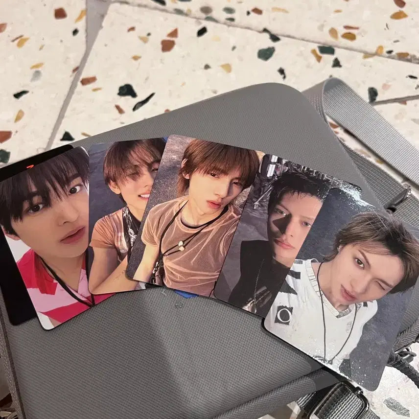 [BUNJANG] JUST B Cortis Concert Core Zone Photocard Bundle Set (James, JooHoon, Martin, SungHyun, GeonHo) / 코르티스 콘서트 코어존 포토카드 제임스 주훈 마틴 성현 건호 1세트 일괄 양도