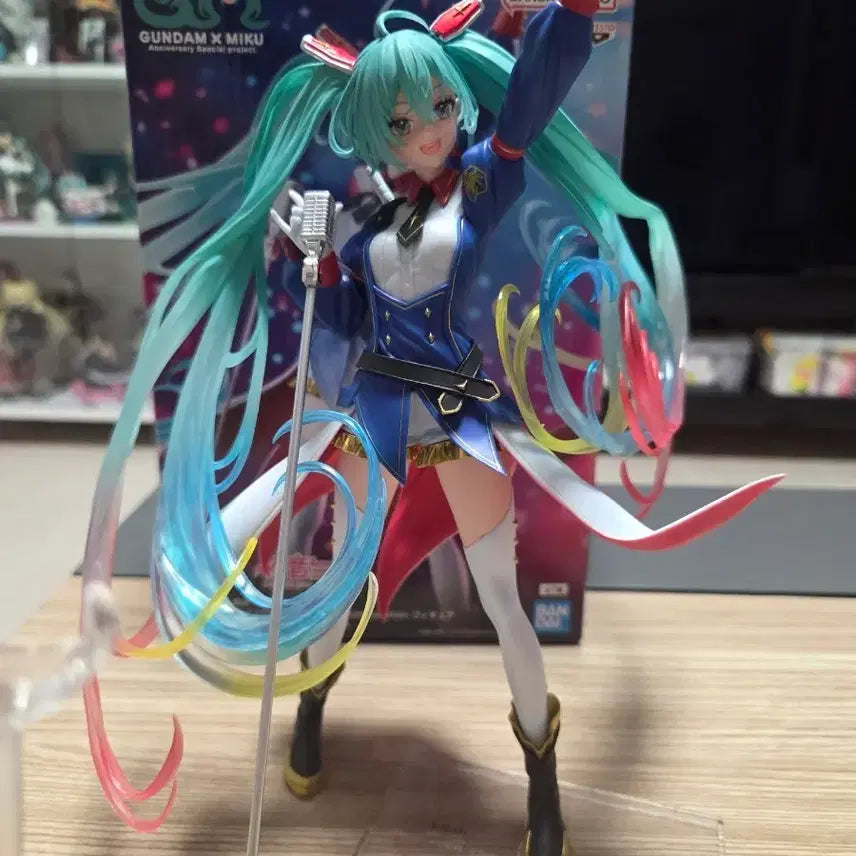 [BUNJANG] Gundam x Miku 20th Anniversary Collaboration Figure / 건담 20주년 미쿠 피규어