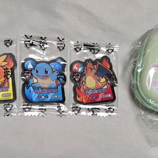 [BUNJANG] Pokemon Choco Chip Cookie Magnet Random Set (Charizard, Squirtle, Torchic, Scorbunny) + Myeat Protein Powder Collaboration Bulbasaur Airpods Pouch + Snorlax Figure / 포켓몬스터 초코칩 몬스터쿠키 랜덤 마그넷 리자몽 꼬부기 아차모 염버니+밀잇 단백질파우더 콜라보 이상해씨 에어팟 파우치+몬스터볼 음료 잠만보 피
