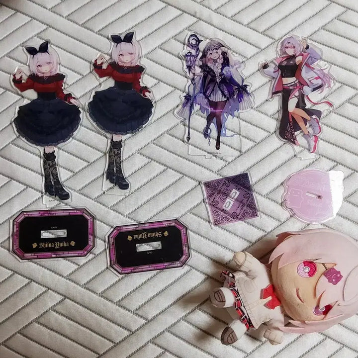 [BUNJANG] NIJISANJI Shiina Yuua Plush Doll / 니지산지 시이나 유아 인형 누이 RPG 게마즈 아크릴 스탠드
