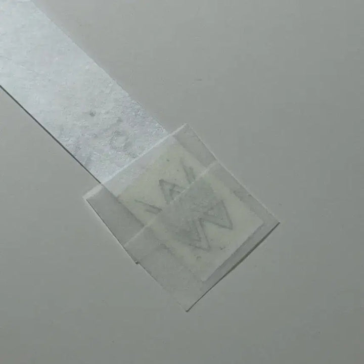 [BUNJANG] NewJeans Music Show Wristband Unused Mint Condition / 뉴진스 공방 사녹 팔찌 미사용 새제품
