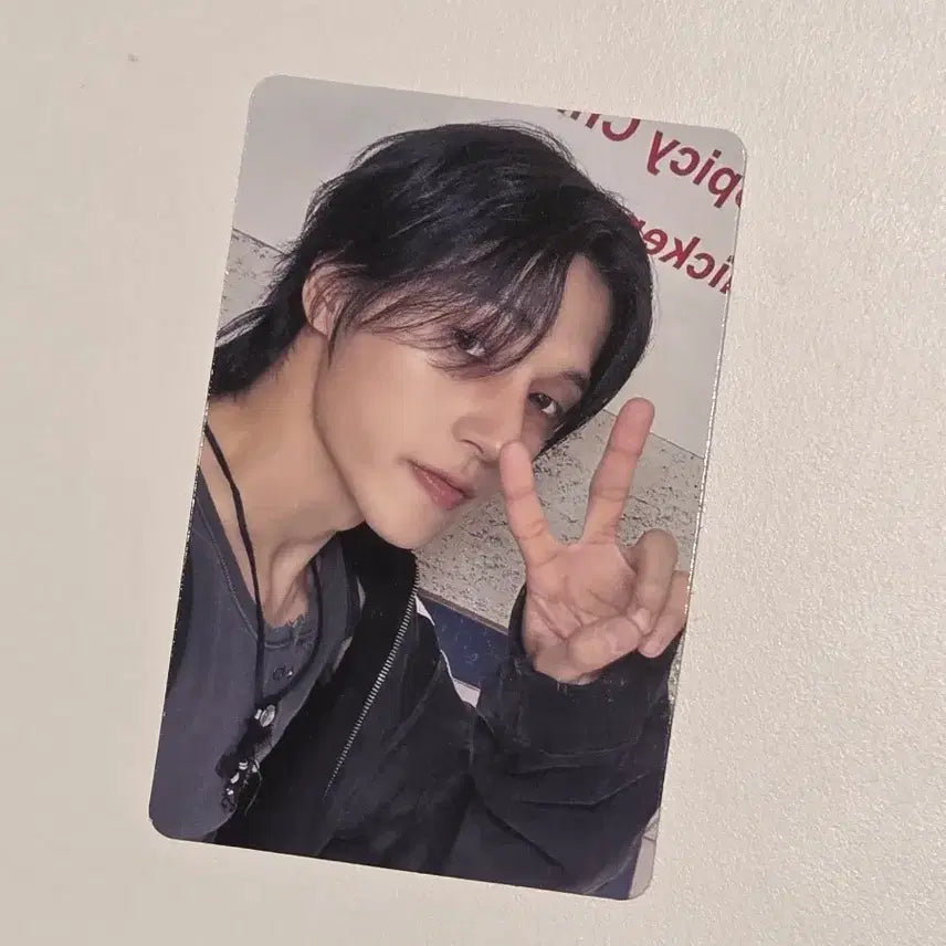 [BUNJANG] ATEEZ Golden Hour 5 Bad Keychain Photocard Wooyoung / 에이티즈 골든아워5 Bad 키체인 앨범 포카 우영