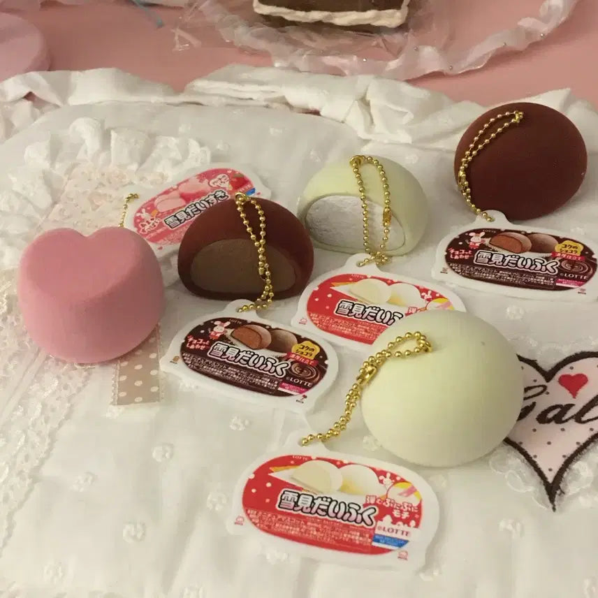 [BUNJANG] Lotte Yukimi Daifuku Gacha Full Set / 롯데 유키미다이후쿠 가챠 전종 세트